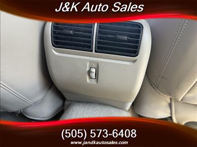 2011 Lincoln Town Car Signature Limited   - Photo 19 - Albuquerque, NM 87107