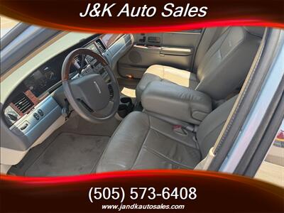 2011 Lincoln Town Car Signature Limited   - Photo 48 - Albuquerque, NM 87107
