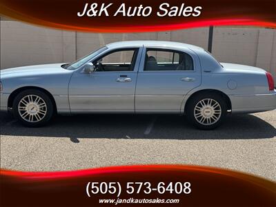 2011 Lincoln Town Car Signature Limited   - Photo 2 - Albuquerque, NM 87107