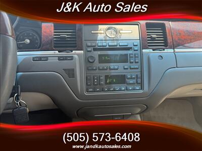 2011 Lincoln Town Car Signature Limited   - Photo 35 - Albuquerque, NM 87107