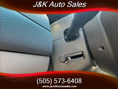 2011 Lincoln Town Car Signature Limited   - Photo 24 - Albuquerque, NM 87107