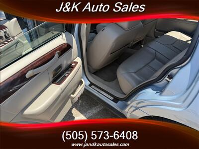 2011 Lincoln Town Car Signature Limited   - Photo 47 - Albuquerque, NM 87107