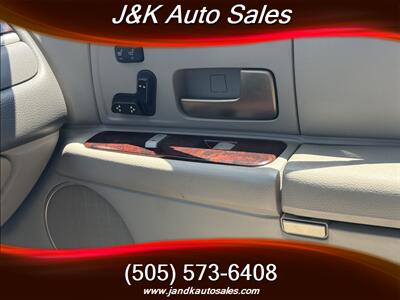 2011 Lincoln Town Car Signature Limited   - Photo 37 - Albuquerque, NM 87107