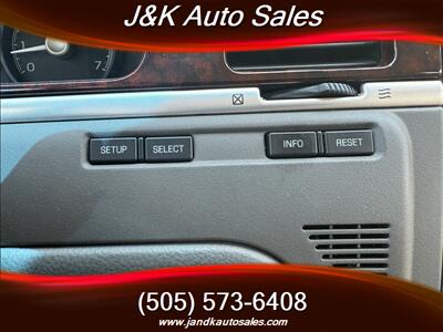2011 Lincoln Town Car Signature Limited   - Photo 31 - Albuquerque, NM 87107