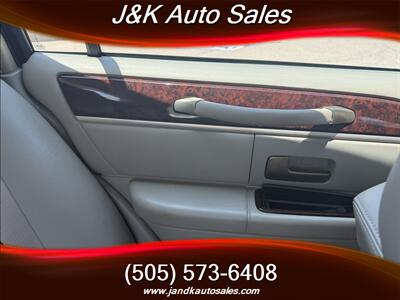2011 Lincoln Town Car Signature Limited   - Photo 15 - Albuquerque, NM 87107