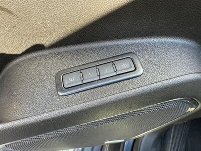 2019 Chevrolet Suburban LT   - Photo 27 - Albuquerque, NM 87107