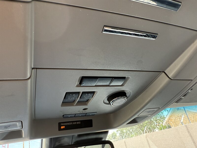 2019 Chevrolet Suburban LT photo 34