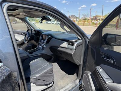 2019 Chevrolet Suburban LT   - Photo 18 - Albuquerque, NM 87107