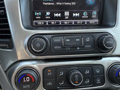 2019 Chevrolet Suburban LT   - Photo 45 - Albuquerque, NM 87107