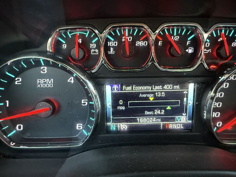 2019 Chevrolet Suburban LT photo 30