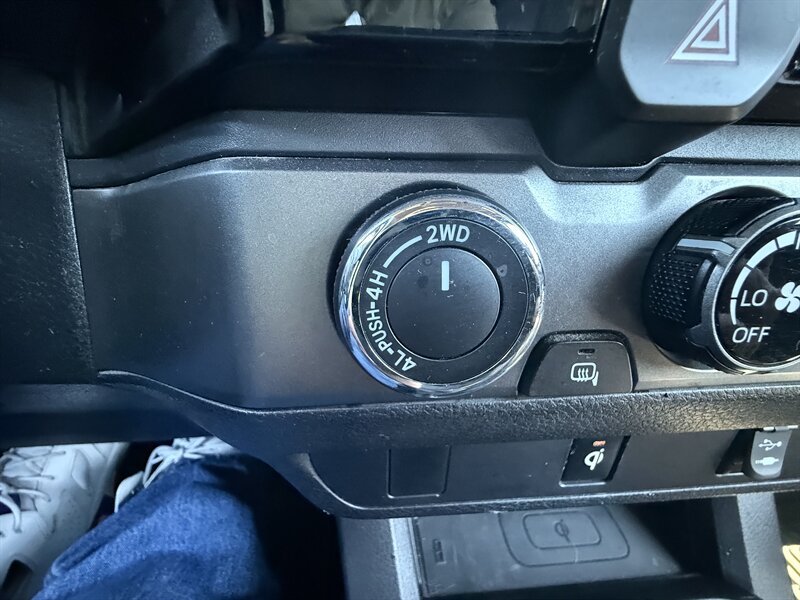 2016 Toyota Tacoma SR5 Sport TRD Pro photo 38
