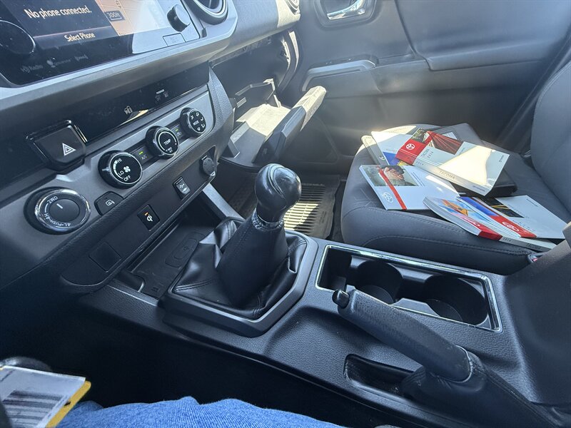 2016 Toyota Tacoma SR5 Sport TRD Pro photo 40