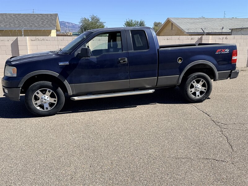 2005 Ford F-150 XL  FX4