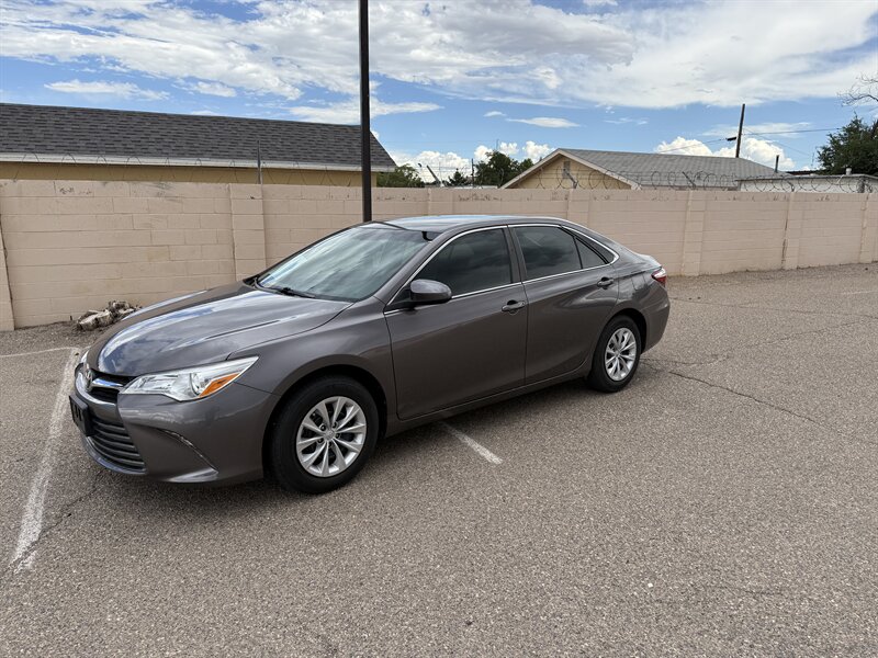 2015 Toyota Camry LE photo 38