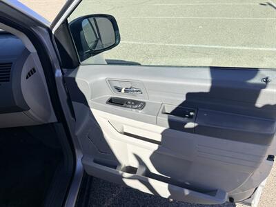 2009 Dodge Grand Caravan SE - Photo 13 - Albuquerque, NM 87107