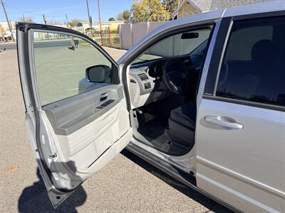 2009 Dodge Grand Caravan SE - Photo 8 - Albuquerque, NM 87107