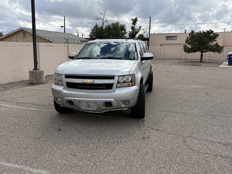 2010 Chevrolet Suburban LT  