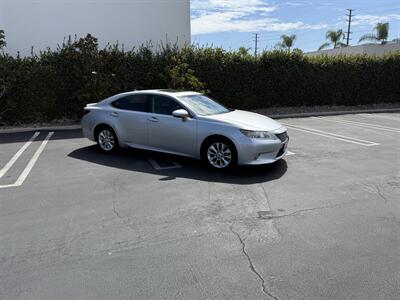 2014 Lexus ES300h   - Photo 4 - Orange, CA 92867