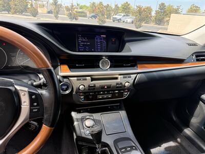 2014 Lexus ES300h   - Photo 14 - Orange, CA 92867