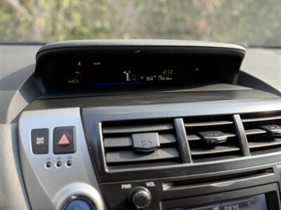 2014 Toyota Prius v Two   - Photo 18 - Orange, CA 92867