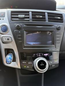 2014 Toyota Prius v Two   - Photo 17 - Orange, CA 92867