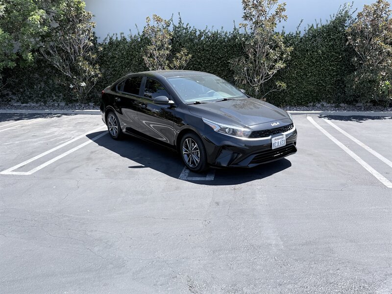2022 Kia Forte LXS - Photo 7 - Orange, CA 92867