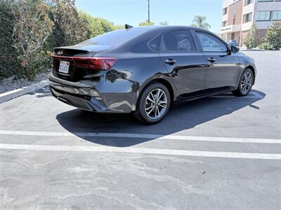 2022 Kia Forte LXS - Photo 8 - Orange, CA 92867