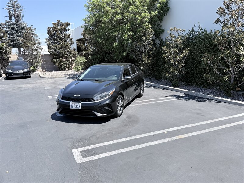 2022 Kia Forte LXS - Photo 3 - Orange, CA 92867