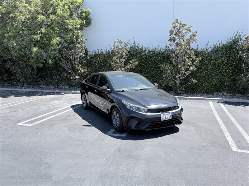 2022 Kia Forte LXS - Photo 5 - Orange, CA 92867