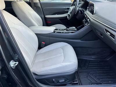 2020 Hyundai SONATA Hybrid Limited   - Photo 9 - Orange, CA 92867