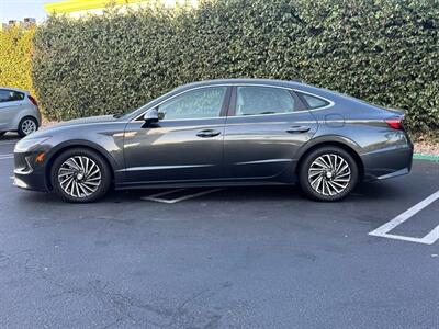 2020 Hyundai SONATA Hybrid Limited   - Photo 3 - Orange, CA 92867