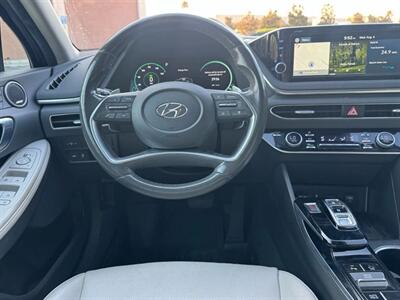 2020 Hyundai SONATA Hybrid Limited   - Photo 14 - Orange, CA 92867