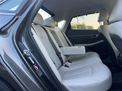 2020 Hyundai SONATA Hybrid Limited   - Photo 6 - Orange, CA 92867
