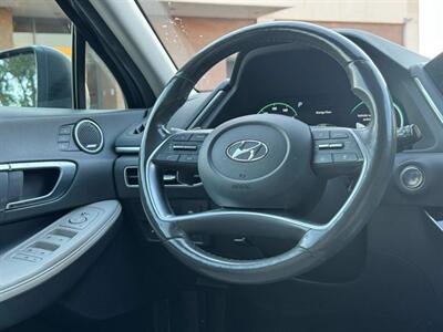2020 Hyundai SONATA Hybrid Limited   - Photo 12 - Orange, CA 92867