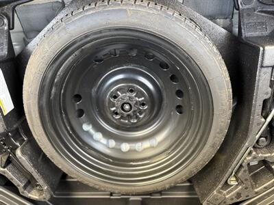 2019 Toyota Corolla Hatchback SE  Hatchback - Photo 16 - Orange, CA 92867