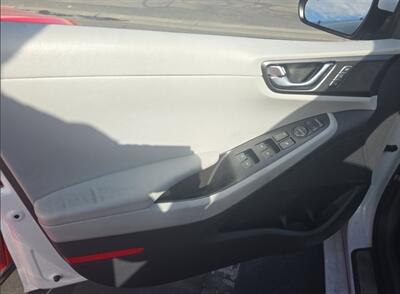 2020 Hyundai IONIQ Hybrid Limited - Photo 20 - Orange, CA 92867