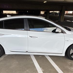 2020 Hyundai IONIQ Hybrid Limited - Photo 5 - Orange, CA 92867