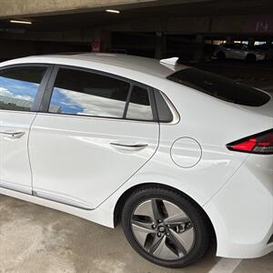 2020 Hyundai IONIQ Hybrid Limited - Photo 6 - Orange, CA 92867