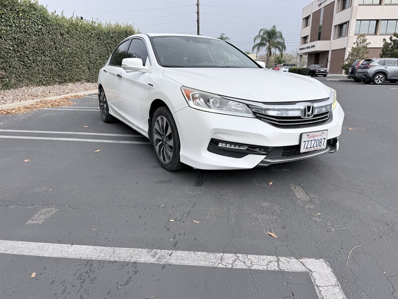 2017 Honda Accord Hybrid EX-L - Photo 3 - Orange, CA 92867