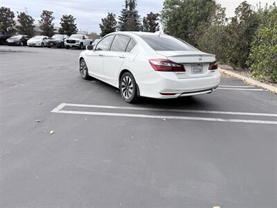 2017 Honda Accord Hybrid EX-L - Photo 9 - Orange, CA 92867