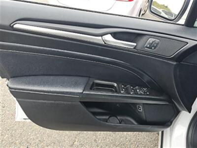 2019 Ford Fusion Hybrid Titanium   - Photo 10 - Orange, CA 92867