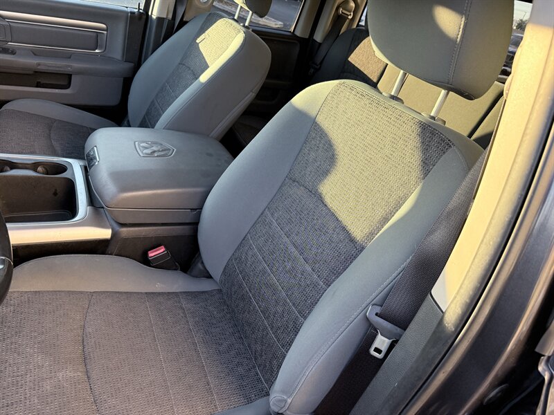 2017 RAM 1500 Big Horn V8 4x4 Crew Cab - Photo 19 - Orange, CA 92867