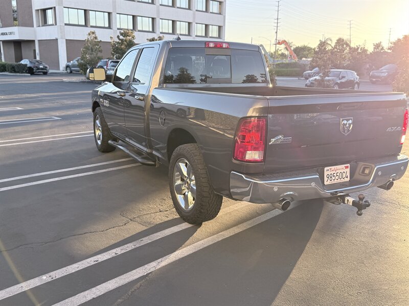2017 RAM 1500 Big Horn V8 4x4 Crew Cab - Photo 14 - Orange, CA 92867