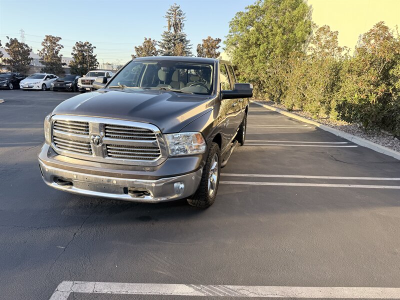 2017 RAM 1500 Big Horn V8 4x4 Crew Cab - Photo 4 - Orange, CA 92867