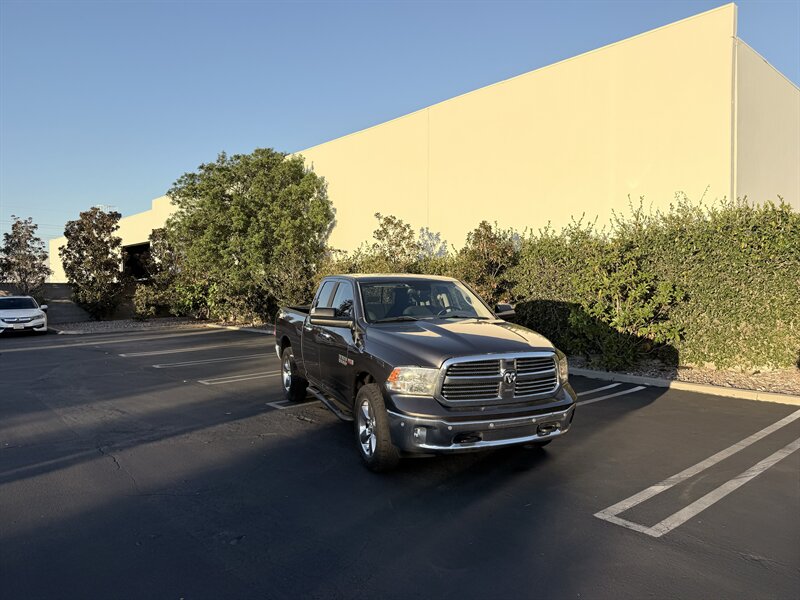 2017 RAM 1500 Big Horn V8 4x4 Crew Cab - Photo 2 - Orange, CA 92867