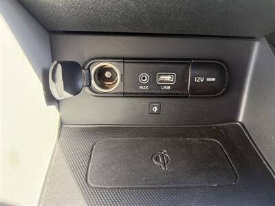 2017 Kia Niro Touring   - Photo 15 - Orange, CA 92867