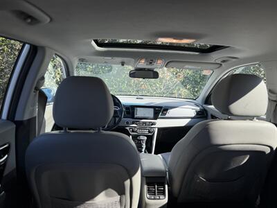 2017 Kia Niro Touring   - Photo 24 - Orange, CA 92867