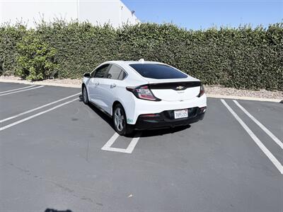 2017 Chevrolet Volt 2LT Plug-in Hybrid - Photo 10 - Orange, CA 92867