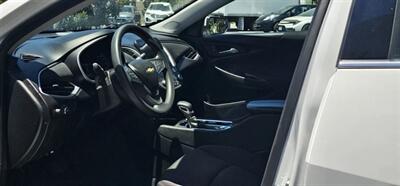2023 Chevrolet Malibu LT   - Photo 10 - Orange, CA 92867