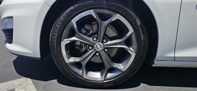 2023 Chevrolet Malibu LT   - Photo 4 - Orange, CA 92867